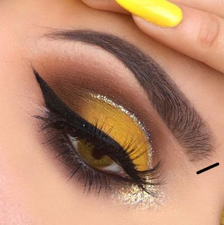 Haldi & Mehendi Makeupwith sticks on bindis